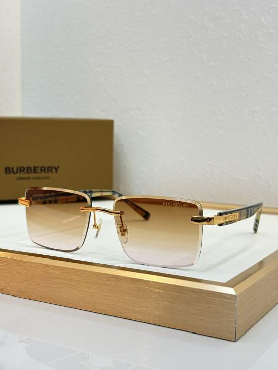 Picture of Burberry Sunglasses _SKUfw80238698fw